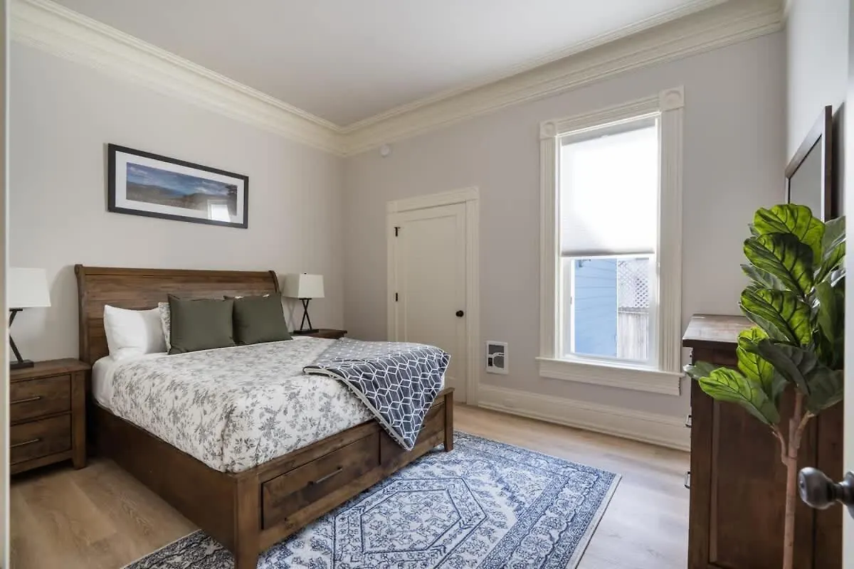 Stay Portland - Luxurious Alphabet District Home - 99 Walk Score