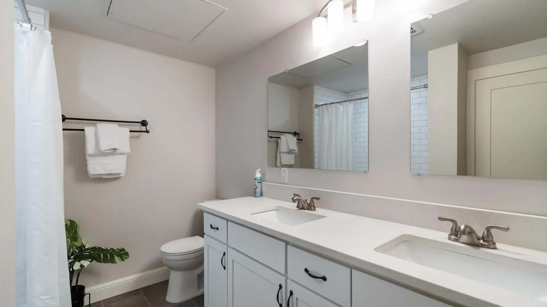 Stay Portland - Luxurious Alphabet District Home - 99 Walk Score Semesterbostad